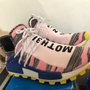 PW Human Race (Pack Mother)